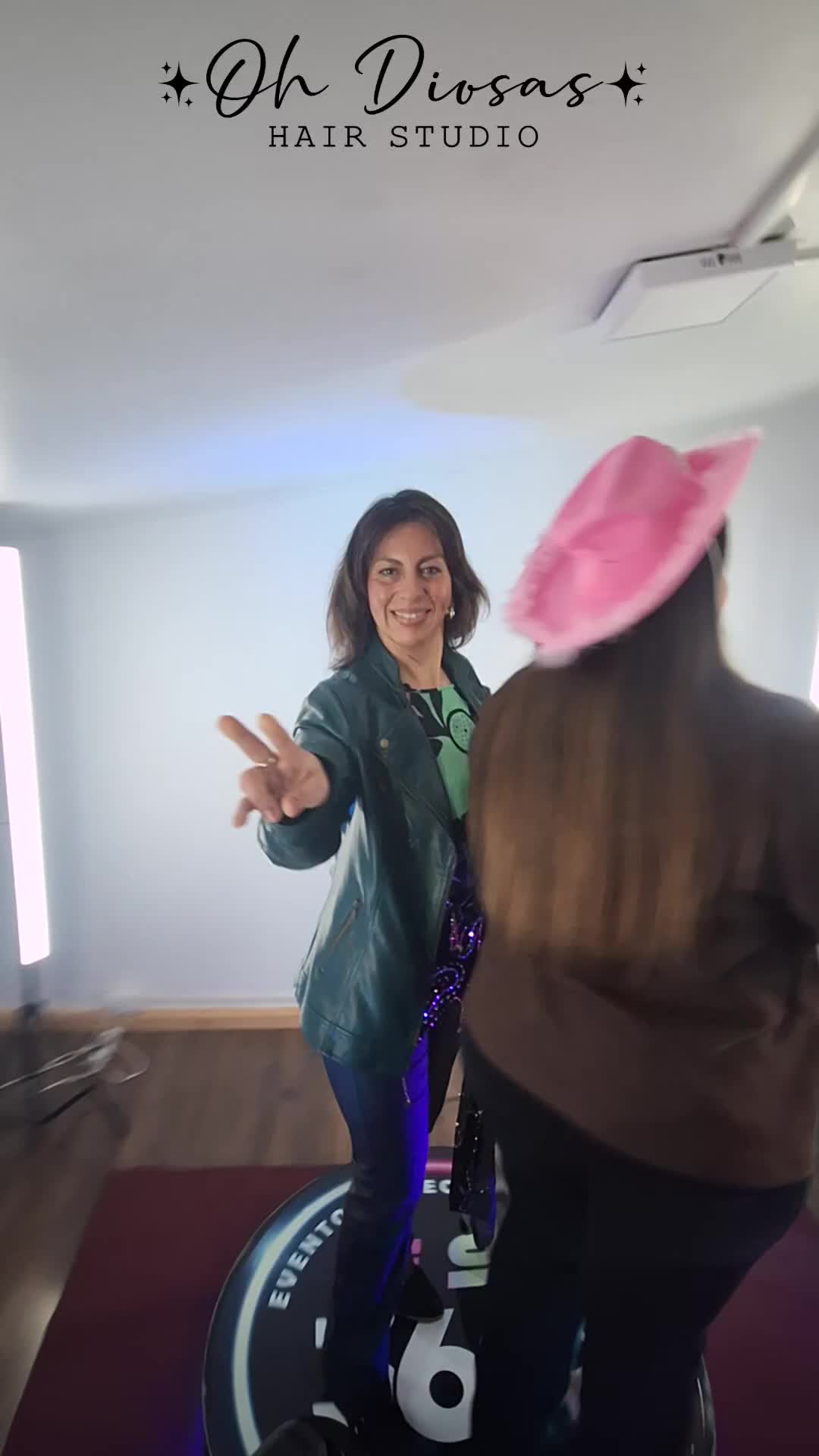 Video 360 del evento Inauguración peluquería